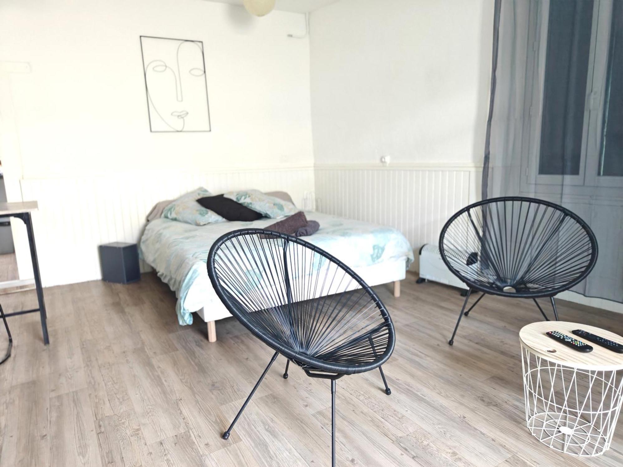 Studio Entier Proche Des Commerces - 1 A 2 Pers - Langon  Ngoại thất bức ảnh